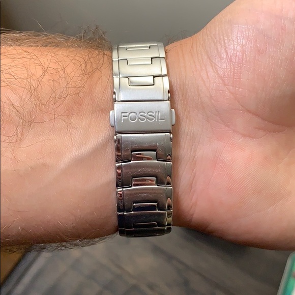 Men’s Fossil Watch with a Real Diamond - Picture 5 of 8